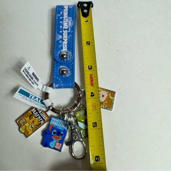 NWT. Disney 2024 runDisney springtime surprise weekend keychain or bag charm - Picture 5 of 11
